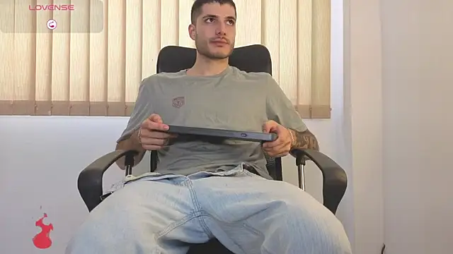 Rafael Mendezz online show from May 2026 09:01:02 PM