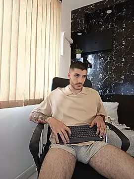 Rafael Mendezz online show from July 2026 08:22:01 PM