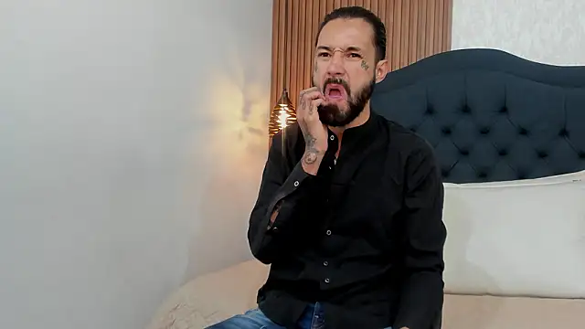 Hisoka 011 online show from February 2026 12:58:02 PM