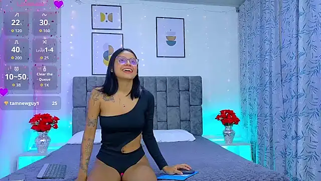 Soffia Konig  online show from May 2026 12:21:01 PM