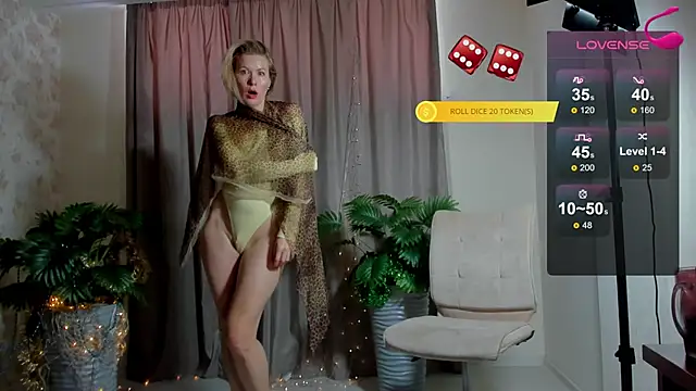 Julia Giulia online show from February 2026 09:37:02 AM