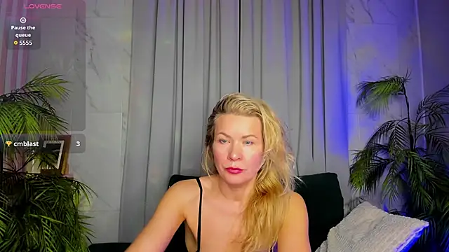 Snapshot of Julia_Giulia chatting on March 2026 08:20:01 AM Julia Giulia online show from March 2026 08:20:01 AM