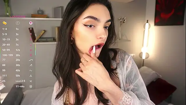 Morena Dolce online show from September 2025 04:47:01 AM