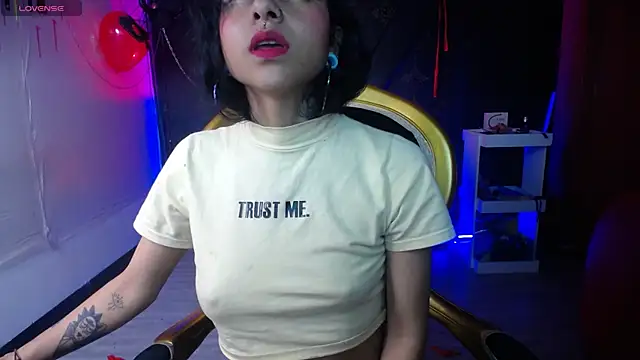 Sweettpleasure online show from September 2025 12:43:01 AM