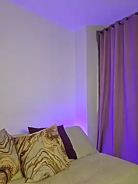 Snapshot of AliishaPss chatting on December 2025 08:06:02 PM AliishaPss online show from December 2025 08:06:02 PM