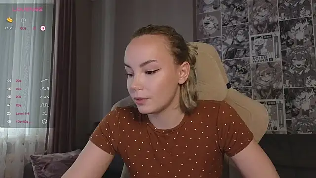 Snapshot of CutieGoose chatting on October 2025 08:00:02 AM CutieGoose online show from October 2025 08:00:02 AM