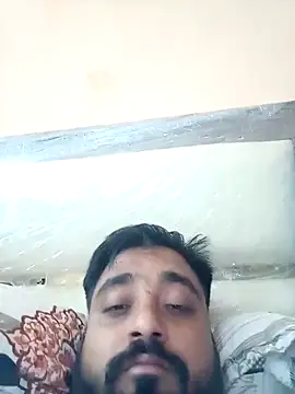 Snapshot of Raju_fuckerr chatting on October 2025 07:18:01 AM Raju fuckerr online show from October 2025 07:18:01 AM