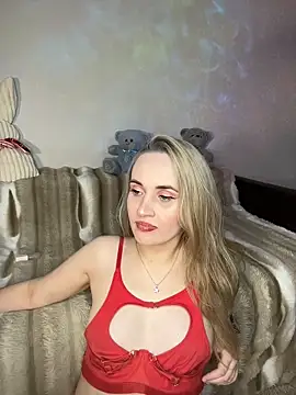 Snapshot of KiraBerht chatting on January 2026 06:55:02 PM KiraBerht online show from January 2026 06:55:02 PM