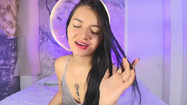 RoxanaBorns  online show from October 2025 12:36:02 PM