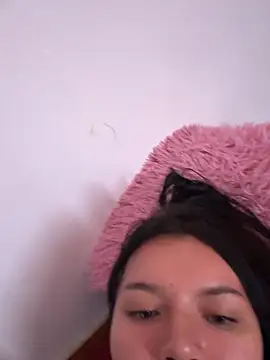 RoxanaBorns  online show from April 2026 03:06:01 PM