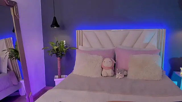 NaishaFord 1 online show from April 2026 04:24:02 AM