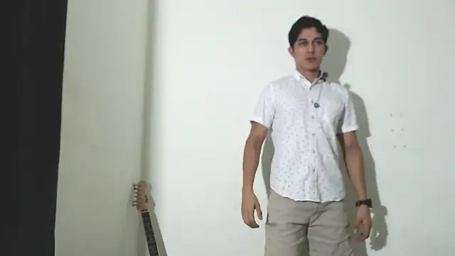 Snapshot of Penelope77 chatting on December 2025 04:18:02 AM Penelope77 online show from December 2025 04:18:02 AM