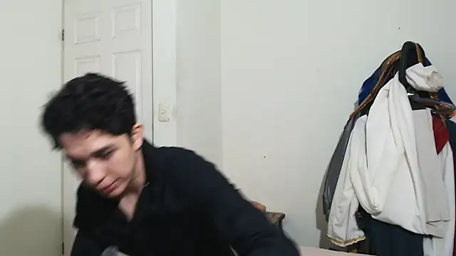 Snapshot of Penelope77 chatting on February 2026 06:40:02 AM Penelope77 online show from February 2026 06:40:02 AM