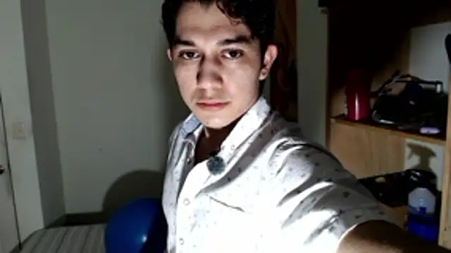 Snapshot of Penelope77 chatting on February 2026 06:53:02 AM Penelope77 online show from February 2026 06:53:02 AM