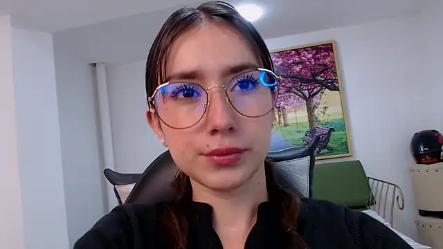 Adhara Kitten online show from September 2025 01:00:01 PM