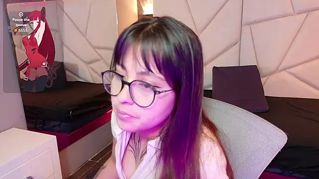 sophiaa 7 online show from October 2025 02:36:01 PM