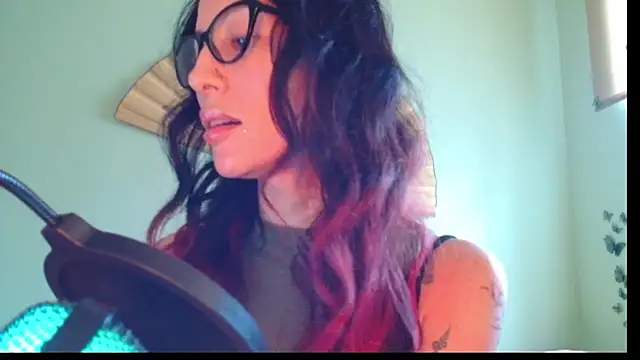 KiotoShine online show from December 2025 08:31:01 AM