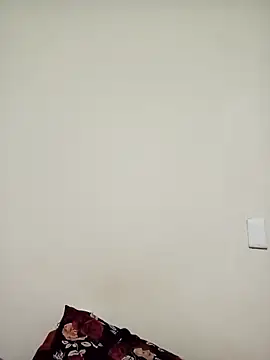 Snapshot of SEXYMOANSXX chatting on November 2025 05:23:01 PM SEXYMOANSXX online show from November 2025 05:23:01 PM