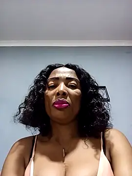 Snapshot of SEXYMOANSXX chatting on April 2026 11:11:01 AM SEXYMOANSXX online show from April 2026 11:11:01 AM