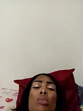 Snapshot of SEXYMOANSXX chatting on April 2026 02:32:01 PM SEXYMOANSXX online show from April 2026 02:32:01 PM