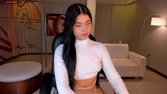 MiaLaurence online show from January 2026 07:26:01 PM