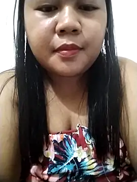 Snapshot of big_booty15 chatting on December 2025 10:03:01 PM big booty15 online show from December 2025 10:03:01 PM