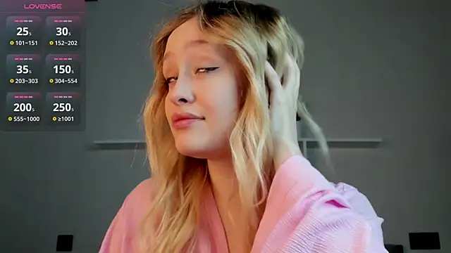 Snapshot of Julliakoill chatting on November 2025 08:46:02 AM Julliakoill online show from November 2025 08:46:02 AM