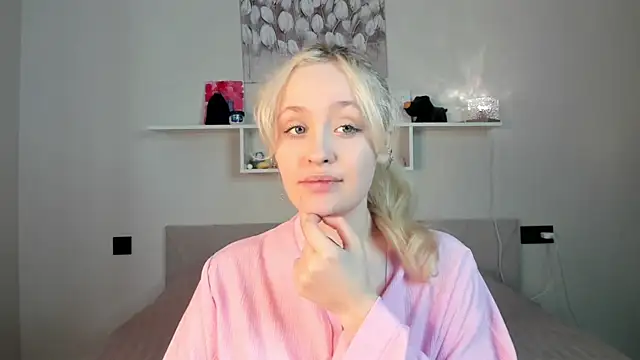 Snapshot of Julliakoill chatting on February 2026 10:07:02 AM Julliakoill online show from February 2026 10:07:02 AM