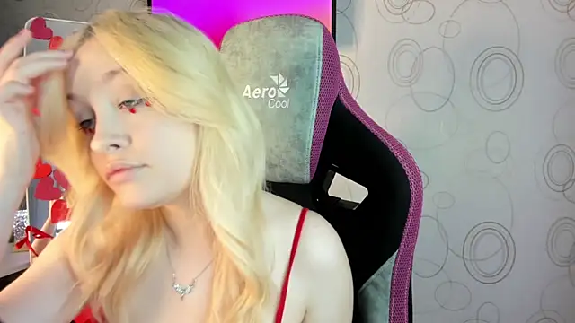 Snapshot of Julliakoill chatting on February 2026 10:45:01 AM Julliakoill online show from February 2026 10:45:01 AM