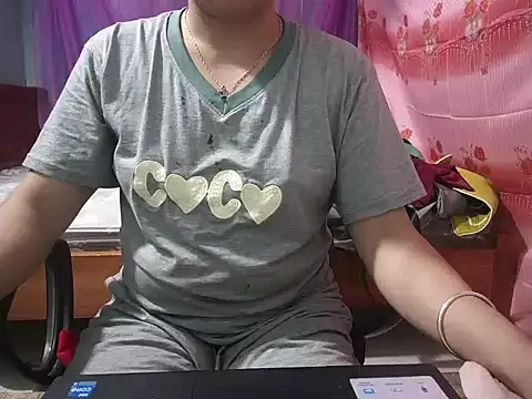 Snapshot of Xue_weng chatting on April 2026 06:55:02 AM Xue weng online show from April 2026 06:55:02 AM