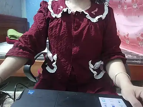 Snapshot of Xue_weng chatting on April 2026 03:53:01 AM Xue weng online show from April 2026 03:53:01 AM