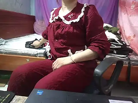 Snapshot of Xue_weng chatting on April 2026 04:21:02 AM Xue weng online show from April 2026 04:21:02 AM