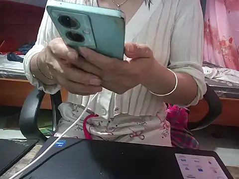Snapshot of Xue_weng chatting on April 2026 06:53:01 AM Xue weng online show from April 2026 06:53:01 AM
