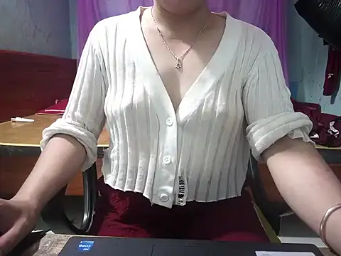 Snapshot of Xue_weng chatting on May 2026 04:01:02 PM Xue weng online show from May 2026 04:01:02 PM