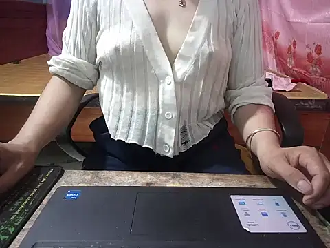 Snapshot of Xue_weng chatting on May 2026 08:10:01 AM Xue weng online show from May 2026 08:10:01 AM