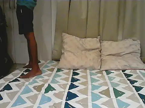 Snapshot of horny__couple_ chatting on September 2025 04:50:01 PM horny couple online show from September 2025 04:50:01 PM