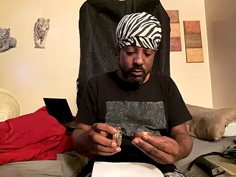 Snapshot of viceutk1 chatting on October 2025 09:30:02 AM viceutk1 online show from October 2025 09:30:02 AM