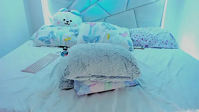 Snapshot of Sweeetcurvyx chatting on October 2025 06:13:02 AM Sweeetcurvyx online show from October 2025 06:13:02 AM