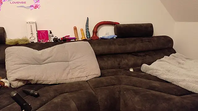 Melly4You online show from September 2025 07:16:01 PM