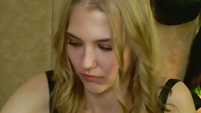 4example Chloe online show from May 2026 02:56:01 PM
