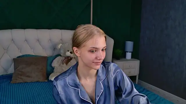 4example Chloe online show from May 2026 05:47:01 AM
