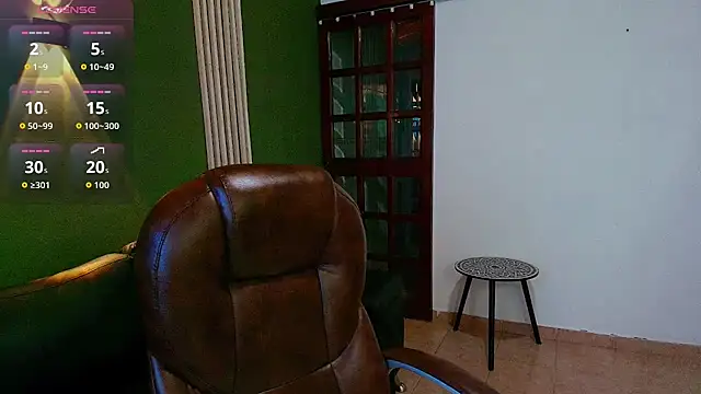 Snapshot of DanielaMonroe chatting on November 2025 09:32:01 PM DanielaMonroe online show from November 2025 09:32:01 PM