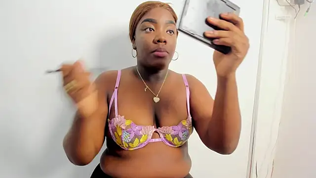 TANISHA HILL online show from September 2025 06:42:02 PM