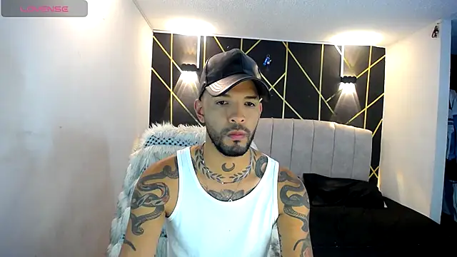 LickMyInk online show from October 2025 03:20:01 AM