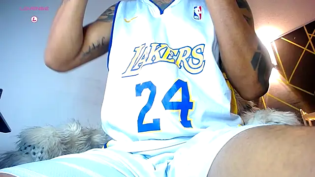 Snapshot of LickMyInk chatting on November 2025 11:35:01 AM LickMyInk online show from November 2025 11:35:01 AM