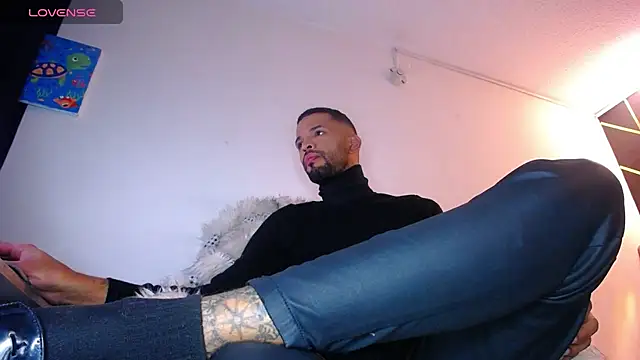 Snapshot of LickMyInk chatting on February 2026 03:51:02 AM LickMyInk online show from February 2026 03:51:02 AM