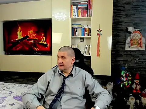 Snapshot of SpartacusDaddy48 chatting on February 2026 04:18:01 PM SpartacusDaddy48 online show from February 2026 04:18:01 PM