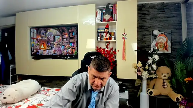 SpartacusDaddy48 online show from April 2026 06:44:02 AM