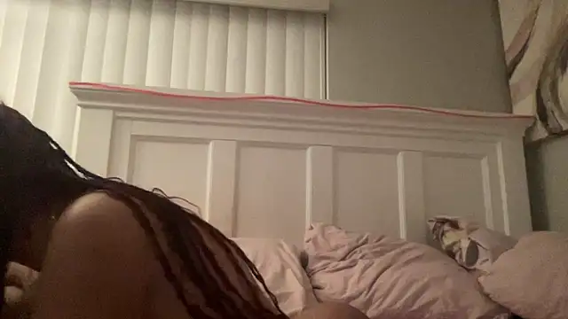 Snapshot of sweetnjuicyyy chatting on September 2025 07:52:02 AM sweetnjuicyyy online show from September 2025 07:52:02 AM