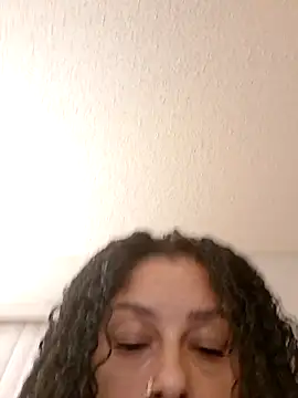 Snapshot of sweetnjuicyyy chatting on October 2025 05:25:01 AM sweetnjuicyyy online show from October 2025 05:25:01 AM